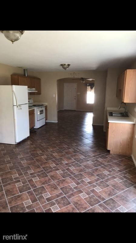 Building Photo - 4 br, 2 bath House - 11811 Mohawk Dr