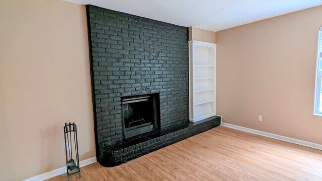 Building Photo - 7934 NW 40th St