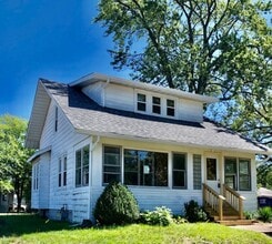 Building Photo - 908 Elm St