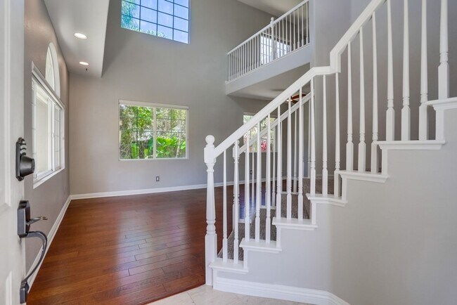 Building Photo - 3 Bedroom Home in Cul De Sac Available Now...