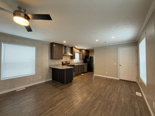 Foto del edificio - 38064 Leverette Ave