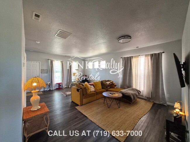 Building Photo - 2653 Shannara Grove