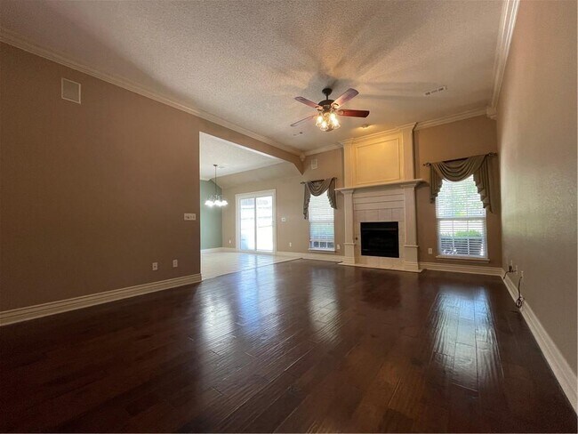 Foto del edificio - 2770 N Ashbrook Dr