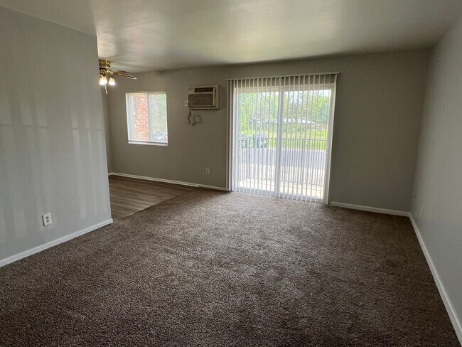Building Photo - Warren Park 2 Bedroom Apartment