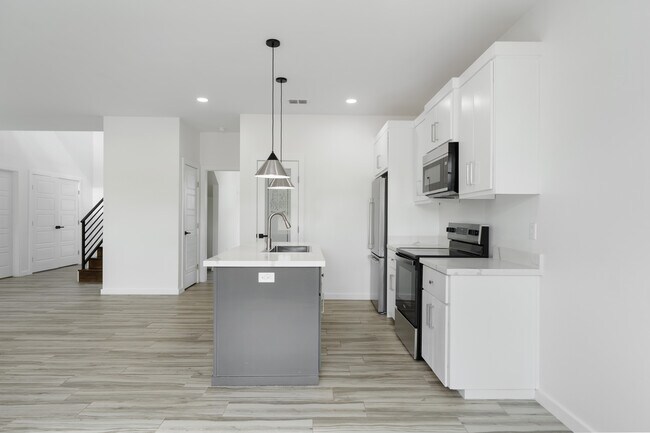 Building Photo - 5306 N Crown Pt