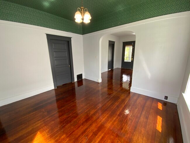 Foto del edificio - 726 Commercial St