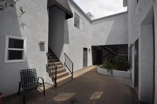 Building Photo - 11416