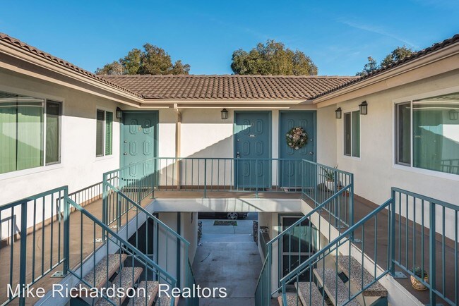 Building Photo - 271 Ellwood Beach Dr