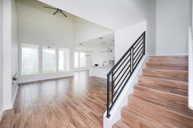 Foto del edificio - 7525 Cresta Bella St