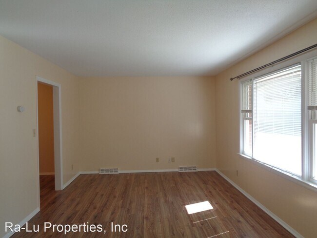 Building Photo - 3 br, 2 bath House - 675 Alpine Rd.