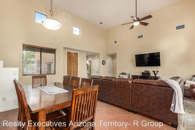 Building Photo - 5 br, 4 bath House - 10565 S. Sage Hills Ct