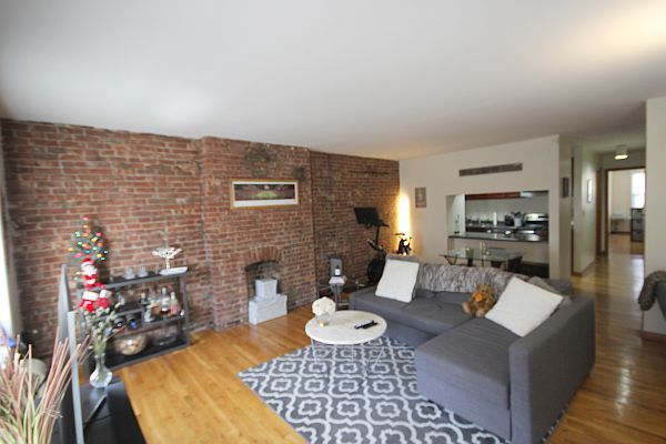 Primary Photo - 124 Garden St
