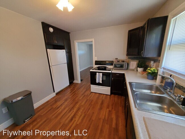 Building Photo - 2 br, 1 bath House - 1203 Grant Ave.