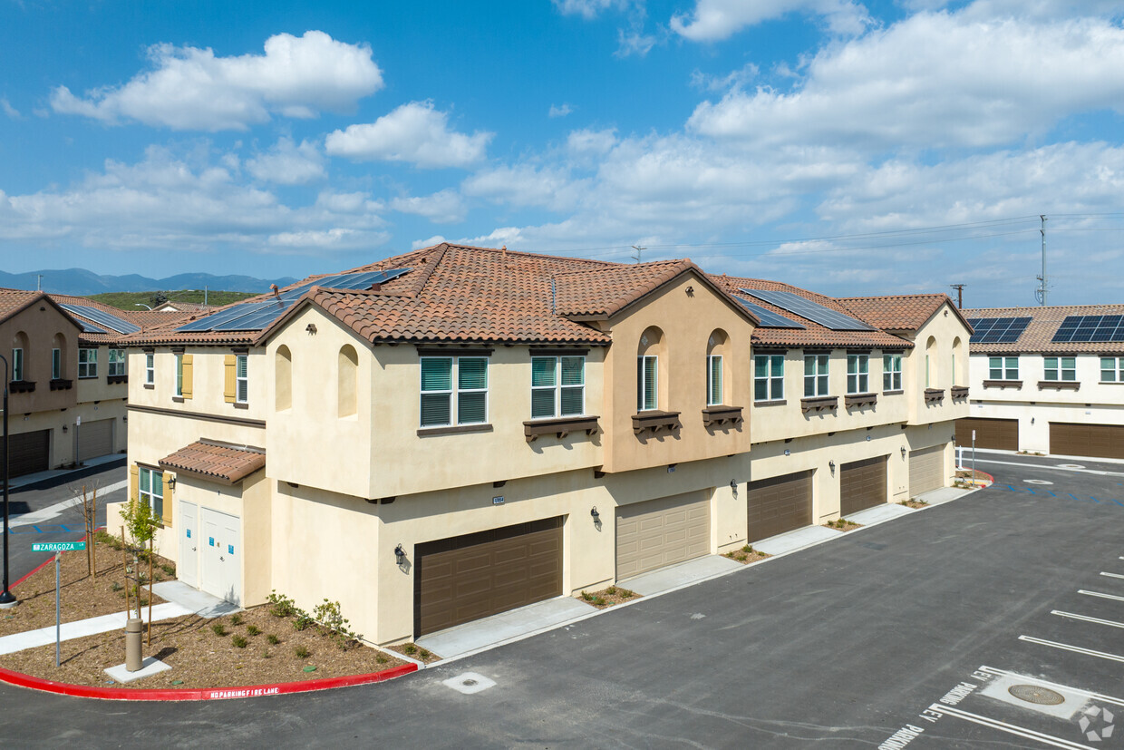 Primary Photo - Calista Luxury Townhomes