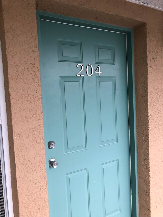 Foto del edificio - 5816 Congress St