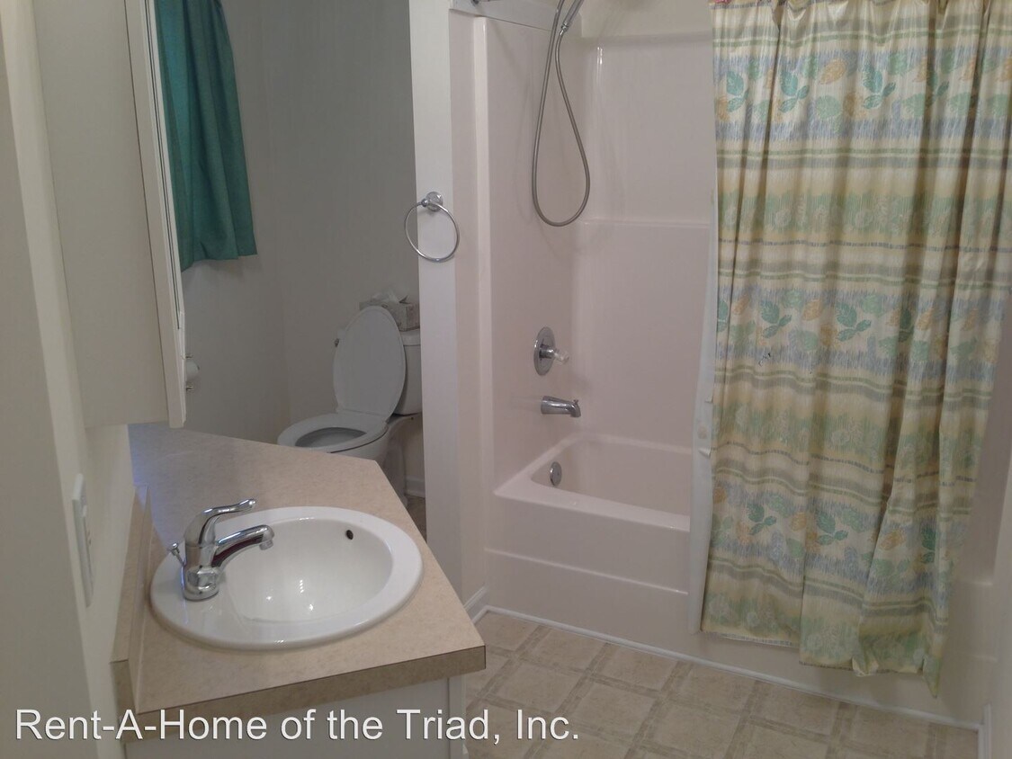 Foto del edificio - 3 br, 2 bath House - 400 Debanne Road