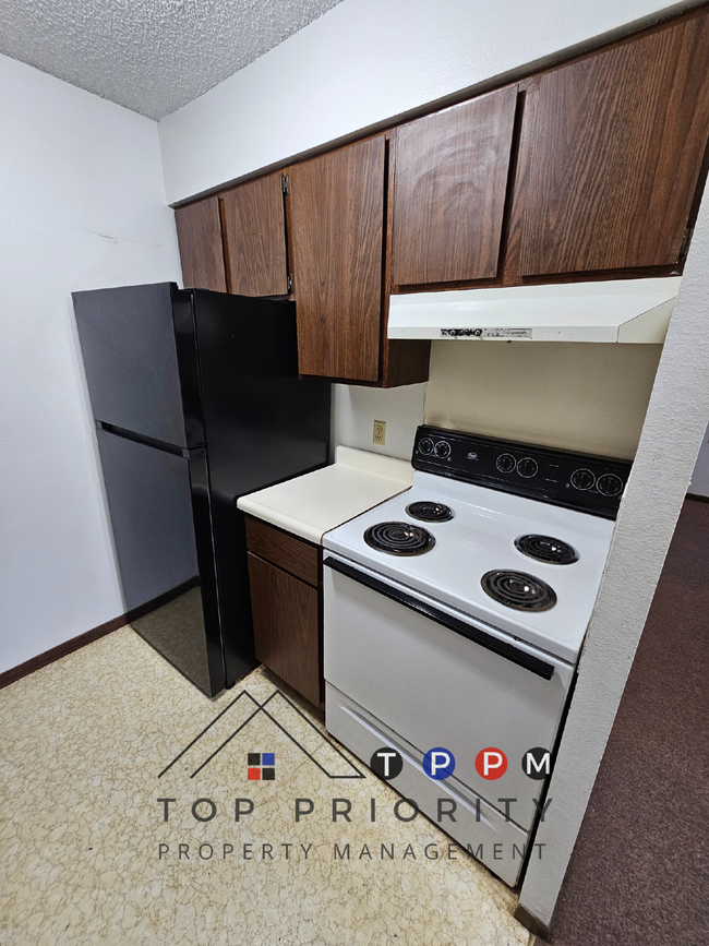 Building Photo - 1 Bedroom | 1 Bathroom Unit in Dysart Avai...