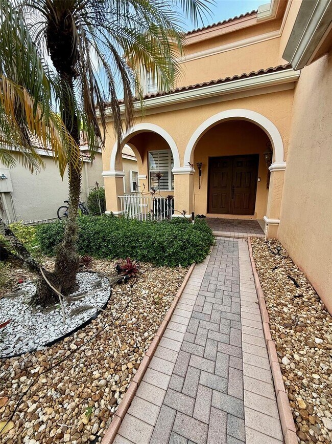 Foto del edificio - 1294 Chinaberry Dr