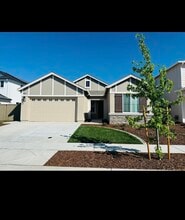 Building Photo - 1521 Wadsworth Cir