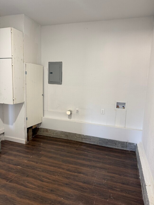 Foto del edificio - 1825 G St NW