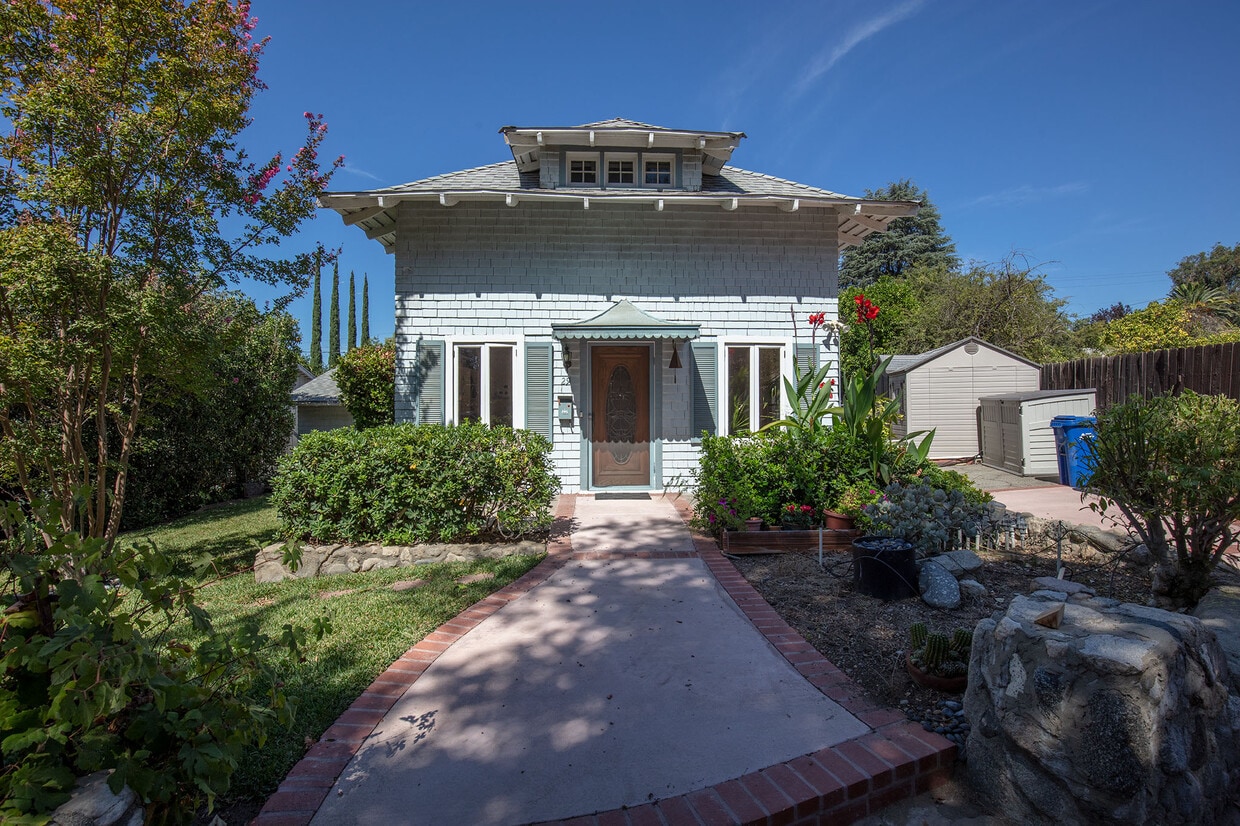29 Silver Spruce Ln, Altadena, CA 91001 House Rental in Altadena, CA