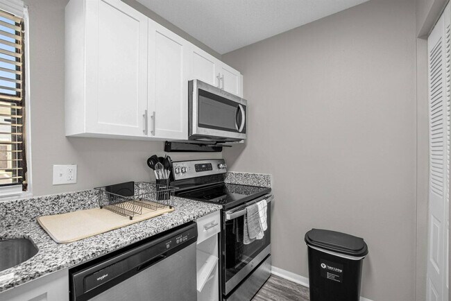 Foto del edificio - 3807 Gazebo Pond Ln