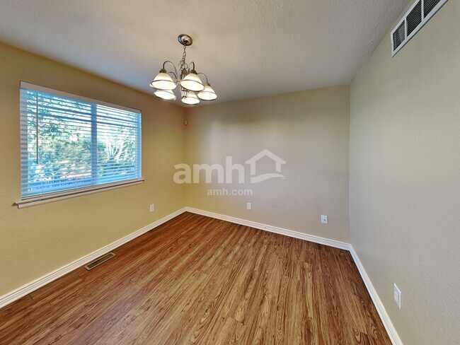 Building Photo - 16473 E Otero Pl