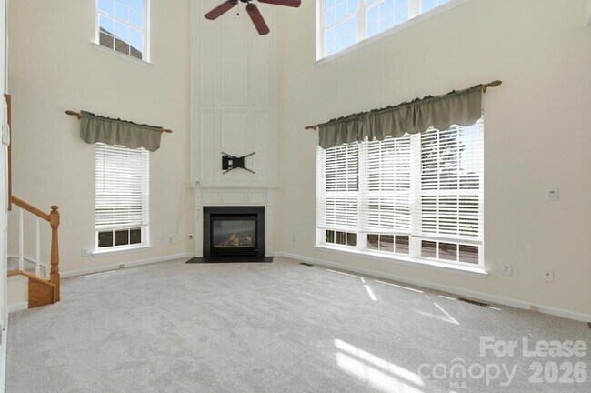 Foto del edificio - 16903 Hampton Trace Rd