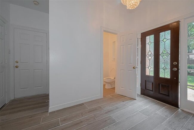 Building Photo - 4160 Greystone Way