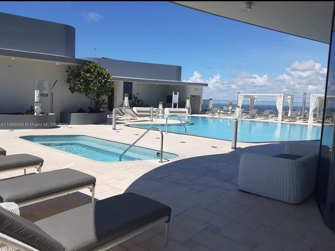 Primary Photo - 1000 Brickell Plaza