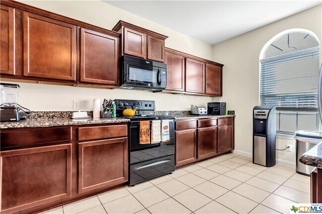 Foto del edificio - 309 Sapphire Ln