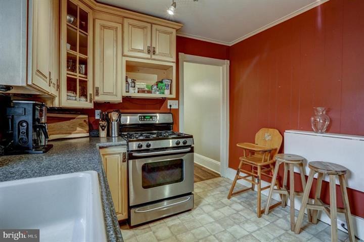 Primary Photo - 34 E Ross St