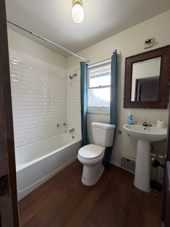 Foto del edificio - 1121 Fairview Ave