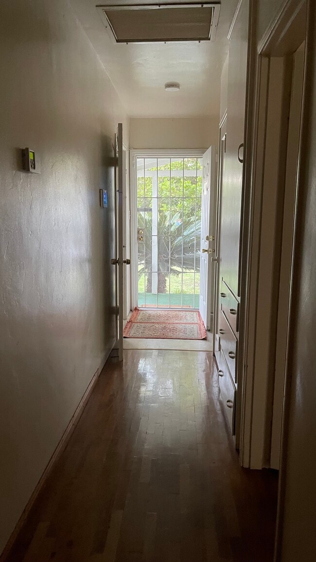 Building Photo - 5214 Golden Ave