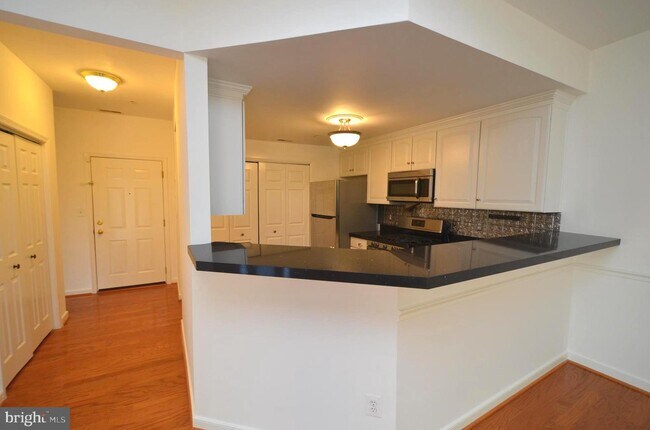 Building Photo - 801 Latchmere Ct