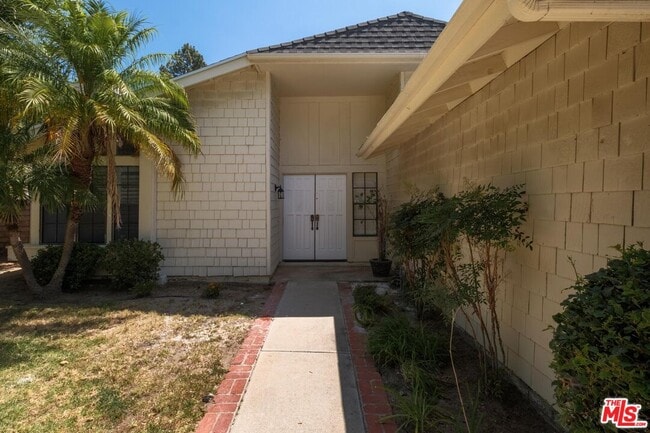 Building Photo - 7652 Quimby Ave