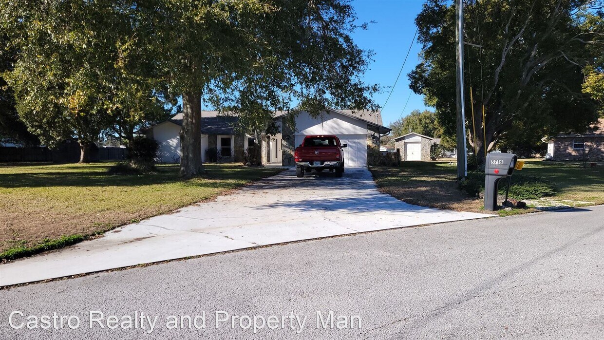 3 br, 2 bath House 3716 S Blue Sky Pt House Rental in Homosassa, FL