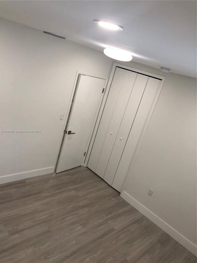 Foto del edificio - 11051 SW 79th Ave