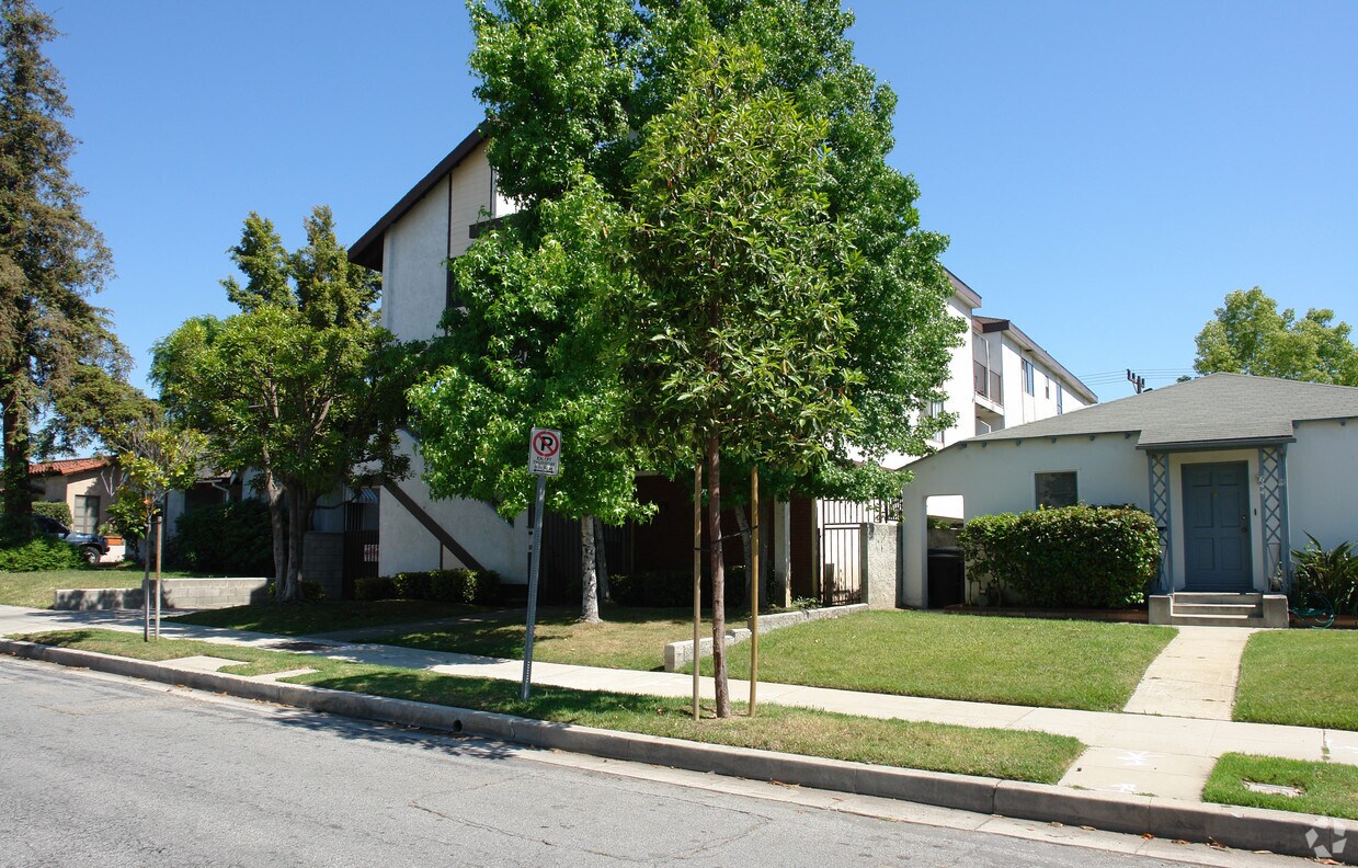 Building Photo - 640 Ivy St