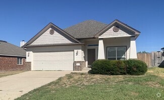 Building Photo - 5827 Alexandria Dr