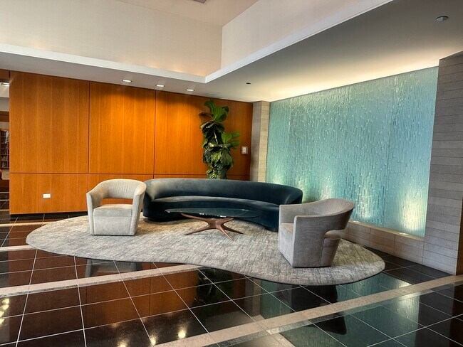 Foto del edificio - 420 E Waterside Dr