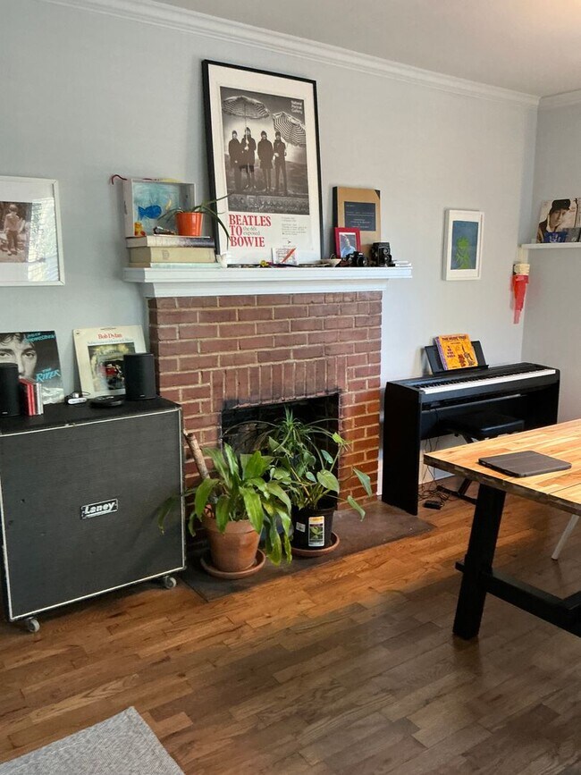 Foto del edificio - Charming 3 bedroom/ 2 bathroom Home Close to UGA and Hospitals!