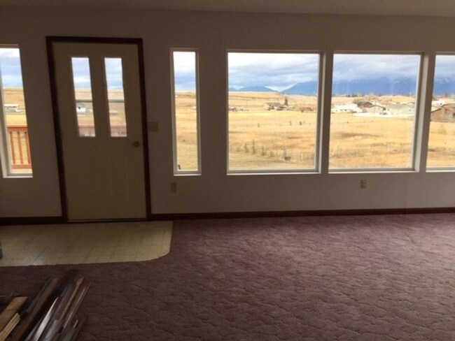 Foto del edificio - 4 br, 2.5 bath House - 955 Foys Lake Rd.