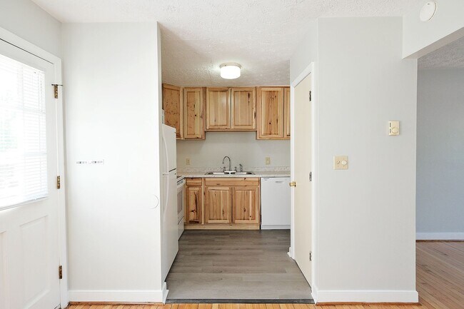 Foto del edificio - 1406 Chesapeake St