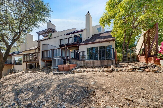 Foto del edificio - 173 N Grant Ln
