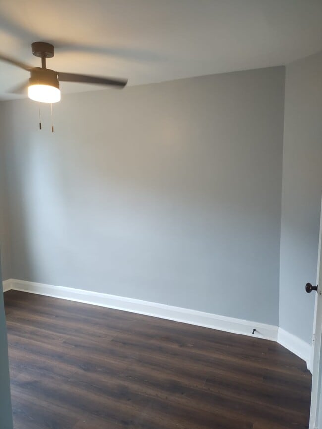 Foto del edificio - 2737 Bookert Dr