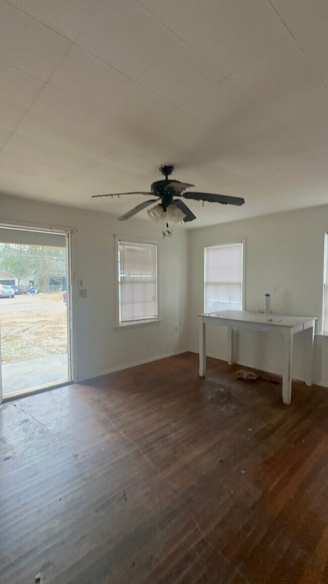 Building Photo - 434 Mason Blvd