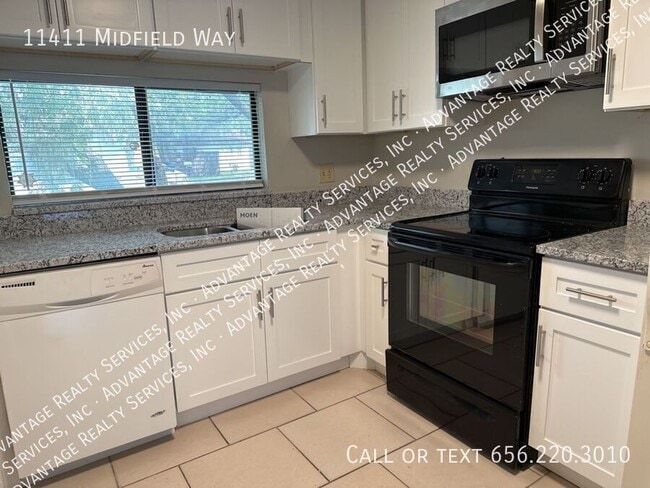 Photo - 11411 Midfield Way- House