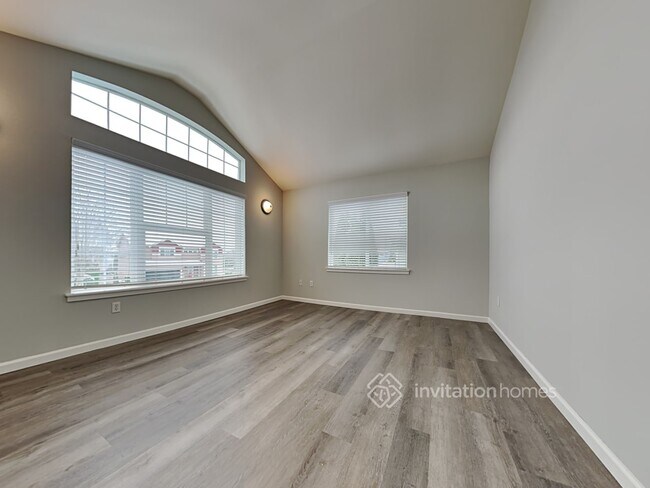 Building Photo - 3727 Santis Loop SE