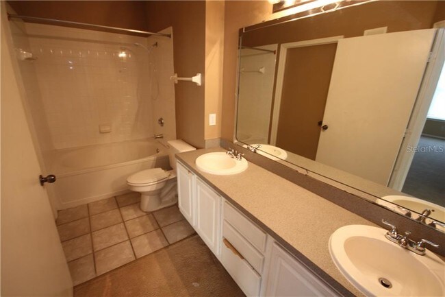 Foto del edificio - 416 Summit Ridge Pl